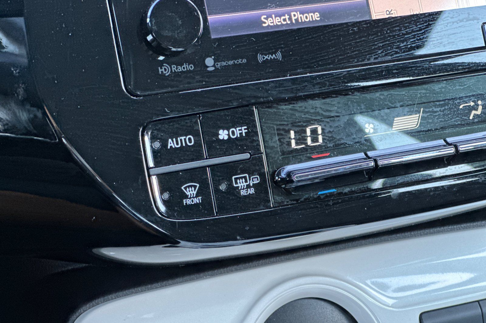Used 2016 Toyota Prius Three FWD image 29