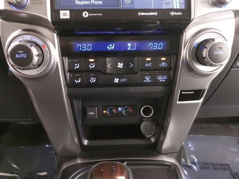 Used 2024 Toyota 4Runner Limited image 21