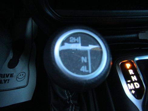 Used 2022 Jeep Wrangler Unlimited Sahara w/ Cold Weather Group image 32