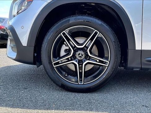 Certified 2023 Mercedes-Benz GLB 250 4MATIC image 5