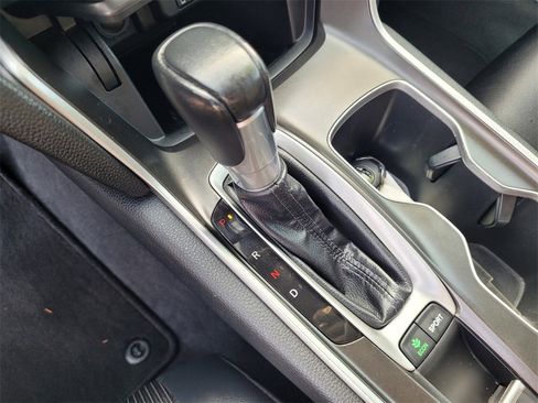 Used 2018 Honda Accord Sport image 17