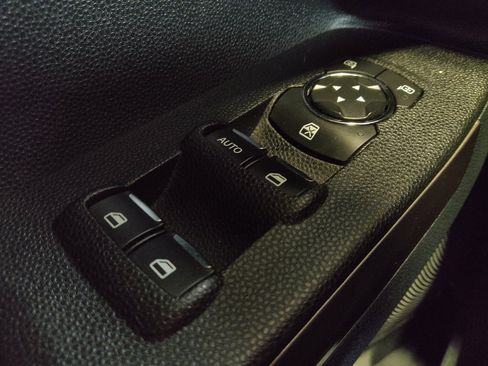 Used 2019 Ford EcoSport SE FWD image 27