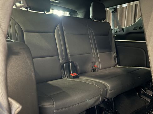 Used 2023 Chevrolet Suburban LT RWD image 35