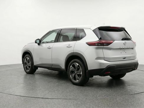 Used 2025 Nissan Rogue SV AWD/4WD image 6