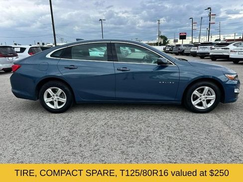 Used 2024 Chevrolet Malibu LT FWD image 2