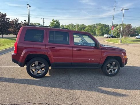 Used 2015 Jeep Patriot High Altitude AWD/4WD image 4