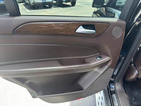 Used 2019 Mercedes-Benz GLS 450 4MATIC image 18