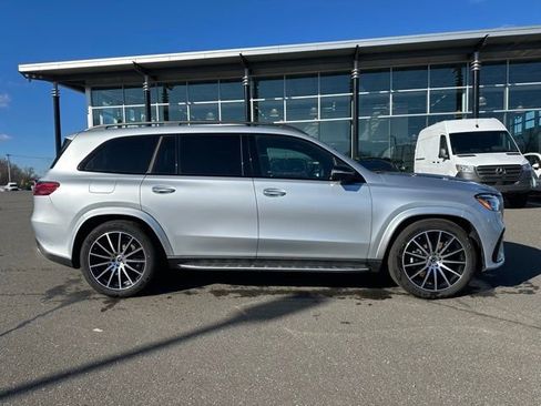 Used 2026 Mercedes-Benz GLS 580 4MATIC image 8