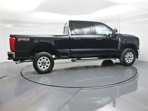 Certified 2024 Ford F250 XLT w/ FX4 Off-Road Package image 27