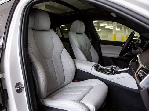 Certified 2023 BMW X6 xDrive40i w/ Premium Package image 30