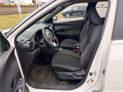 Certified 2020 Nissan Kicks S image 6