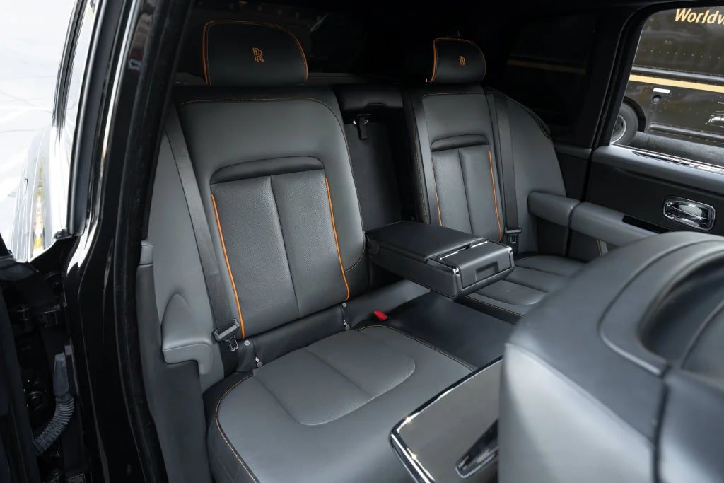 Used 2019 Rolls-Royce Cullinan AWD/4WD image 36