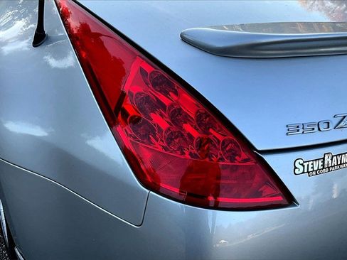 Used 2008 Nissan 350Z Touring image 19