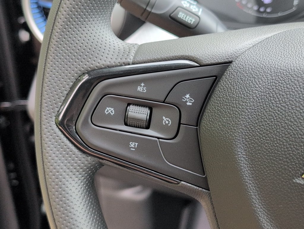 New 2026 Chevrolet Trax LS w/ LS Convenience Package FWD image 26