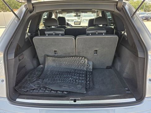 Used 2019 Audi Q7 3.0T Prestige w/ Prestige Package AWD/4WD image 18