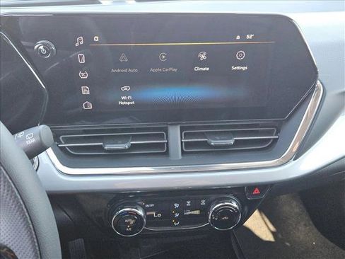 New 2026 Chevrolet Trax LT image 12