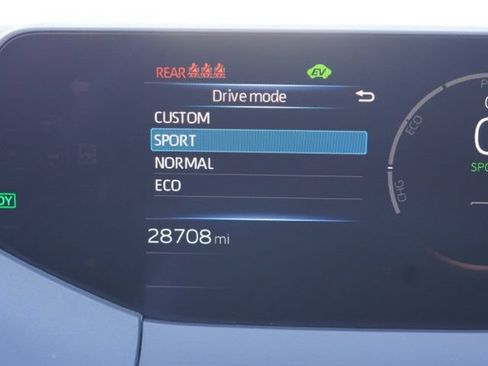 Used 2026 Toyota Prius XLE FWD image 35