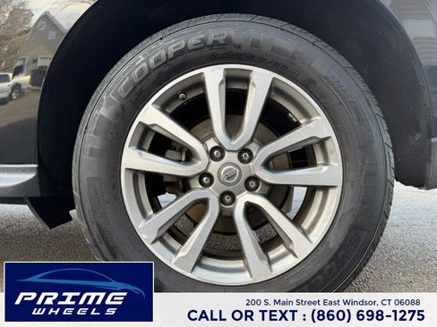 Used 2014 Nissan Pathfinder SL w/ SL Tech Package image 24