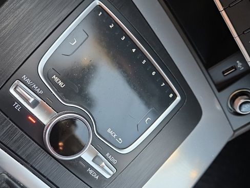 Used 2019 Audi Q5 2.0T Premium Plus w/ Premium Plus Package image 29