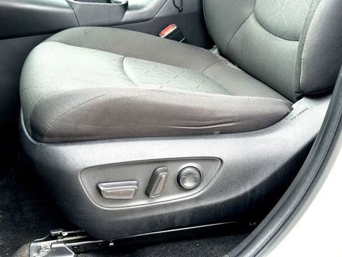 Used 2024 Toyota RAV4 XLE FWD image 12
