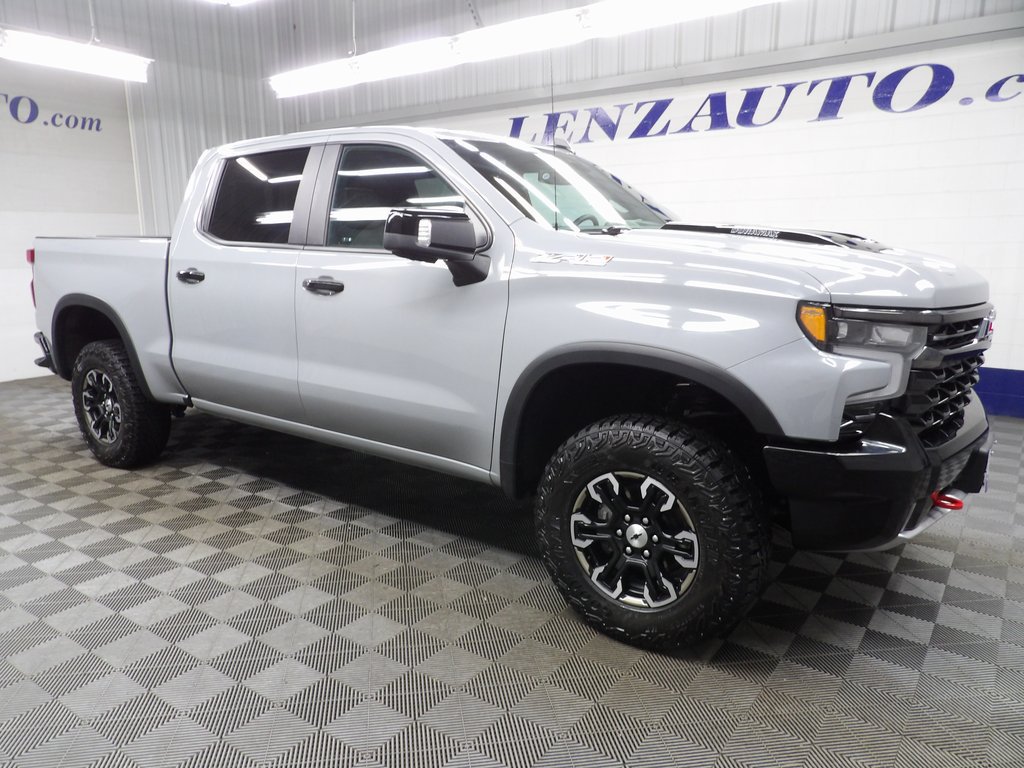 Used 2024 Chevrolet Silverado 1500 ZR2 AWD/4WD image 3