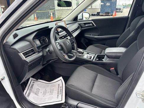 Used 2022 Mitsubishi Outlander ES AWD/4WD image 8