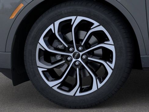 New 2025 Lincoln Nautilus Reserve image 19