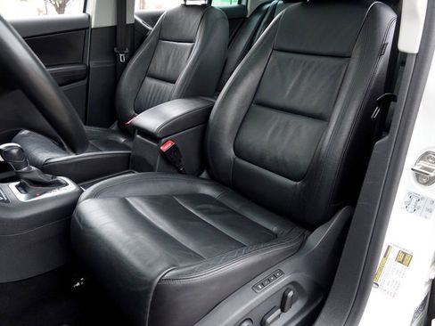 Used 2017 Volkswagen Tiguan Sport image 6