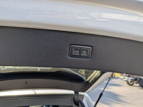 Used 2023 Audi SQ7 Prestige AWD/4WD image 31