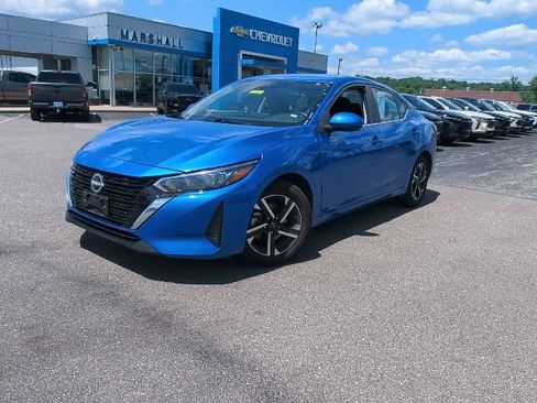 Used 2024 Nissan Sentra SV FWD image 3