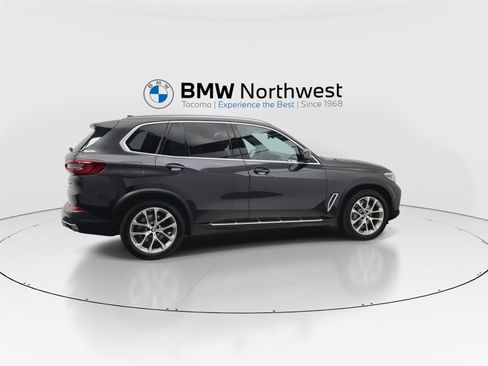 Used 2022 BMW X5 xDrive40i w/ Premium Package image 4