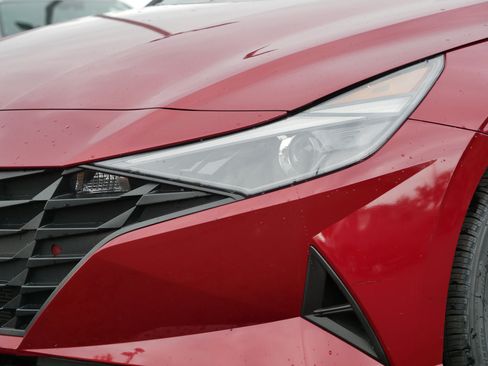 Used 2023 Hyundai Elantra SEL FWD image 10