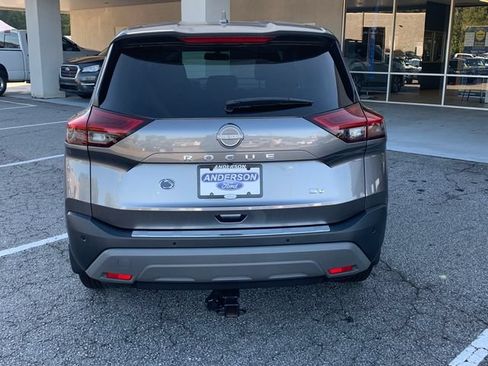 Used 2023 Nissan Rogue SV FWD image 6