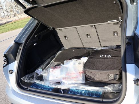 New 2025 Porsche Macan 4S Electric image 18