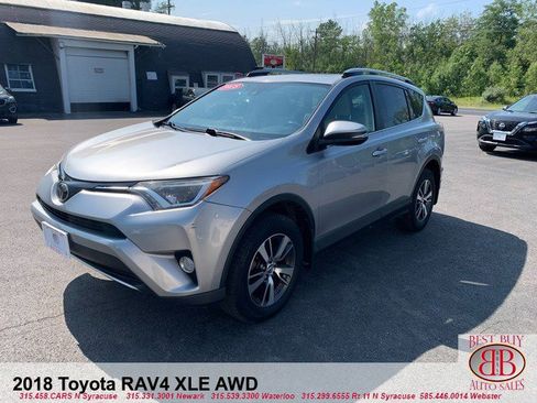 Used 2018 Toyota RAV4 XLE image 2