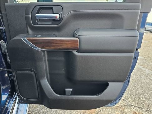 Certified 2023 GMC Sierra 2500 SLT w/ SLT Premium Package image 39