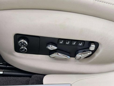 New 2025 Bentley Flying Spur Plug-In Hybrid image 29