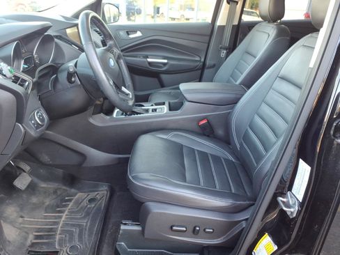 Used 2019 Ford Escape Titanium AWD/4WD image 10