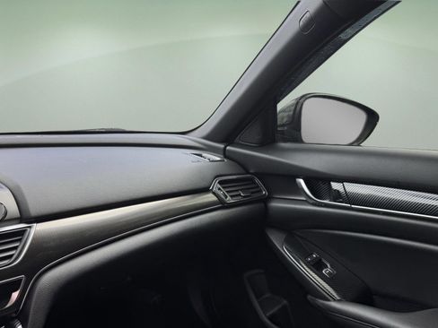 Used 2019 Honda Accord Sport image 13
