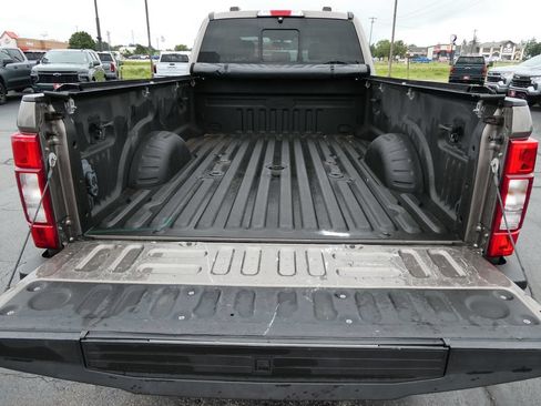 Used 2020 Ford F350 Lariat w/ Lariat Ultimate Package AWD/4WD image 18
