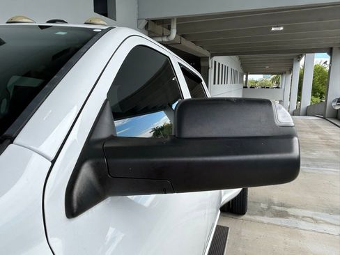 Used 2018 RAM 3500 Tradesman w/ Chrome Appearance Group image 21