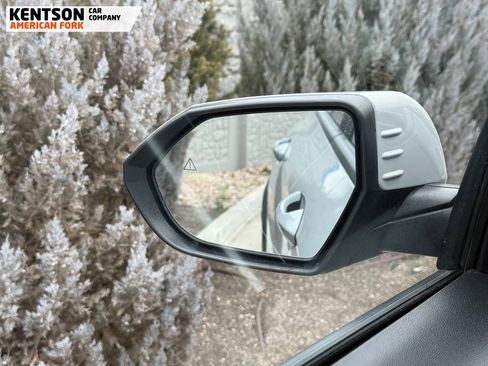 Used 2025 Hyundai Kona SEL image 25