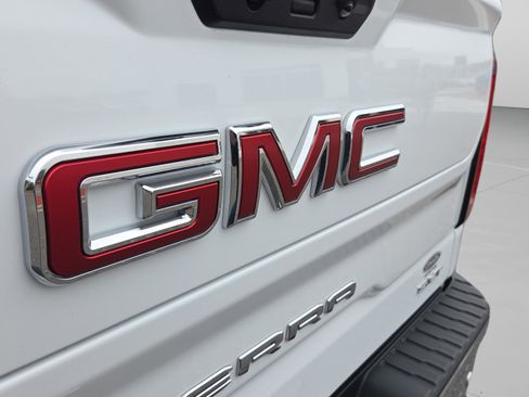 Used 2026 GMC Sierra 1500 SLT w/ SLT Premium Plus Package image 16
