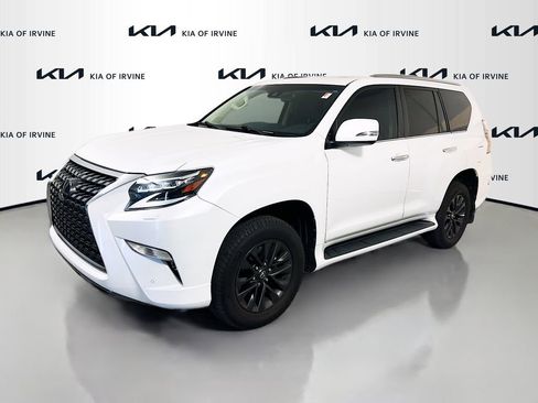 Used 2020 Lexus GX 460 Premium w/ Premium Package image 3