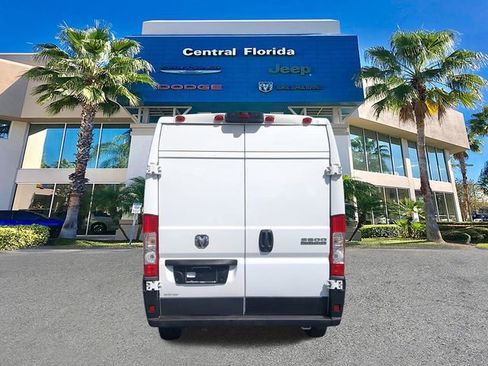 Used 2023 RAM ProMaster 2500 FWD image 6