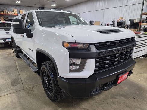 Used 2022 Chevrolet Silverado 2500 W/T AWD/4WD image 1