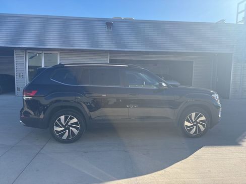 Used 2024 Volkswagen Atlas SE image 4