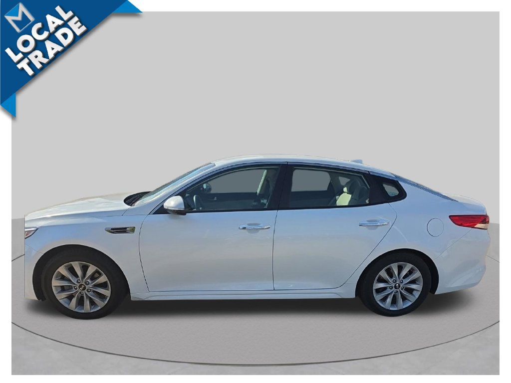 Used 2017 Kia Optima LX w/ Option Group 014 FWD image 2