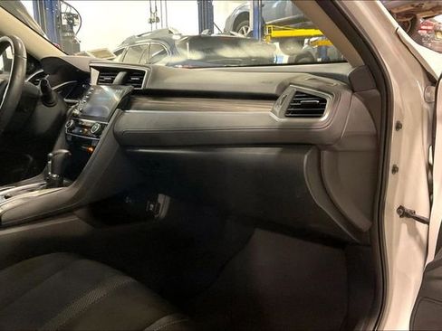 Used 2019 Honda Civic EX image 16