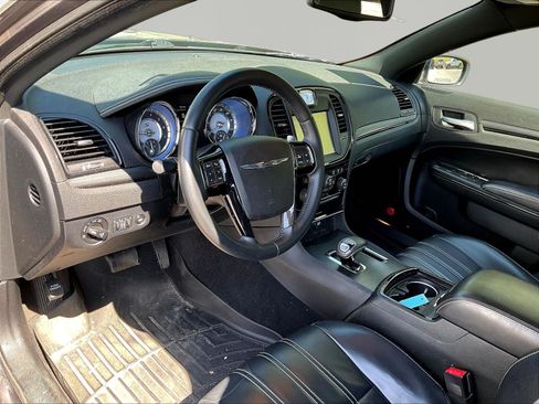 Used 2014 Chrysler 300 S AWD/4WD image 18